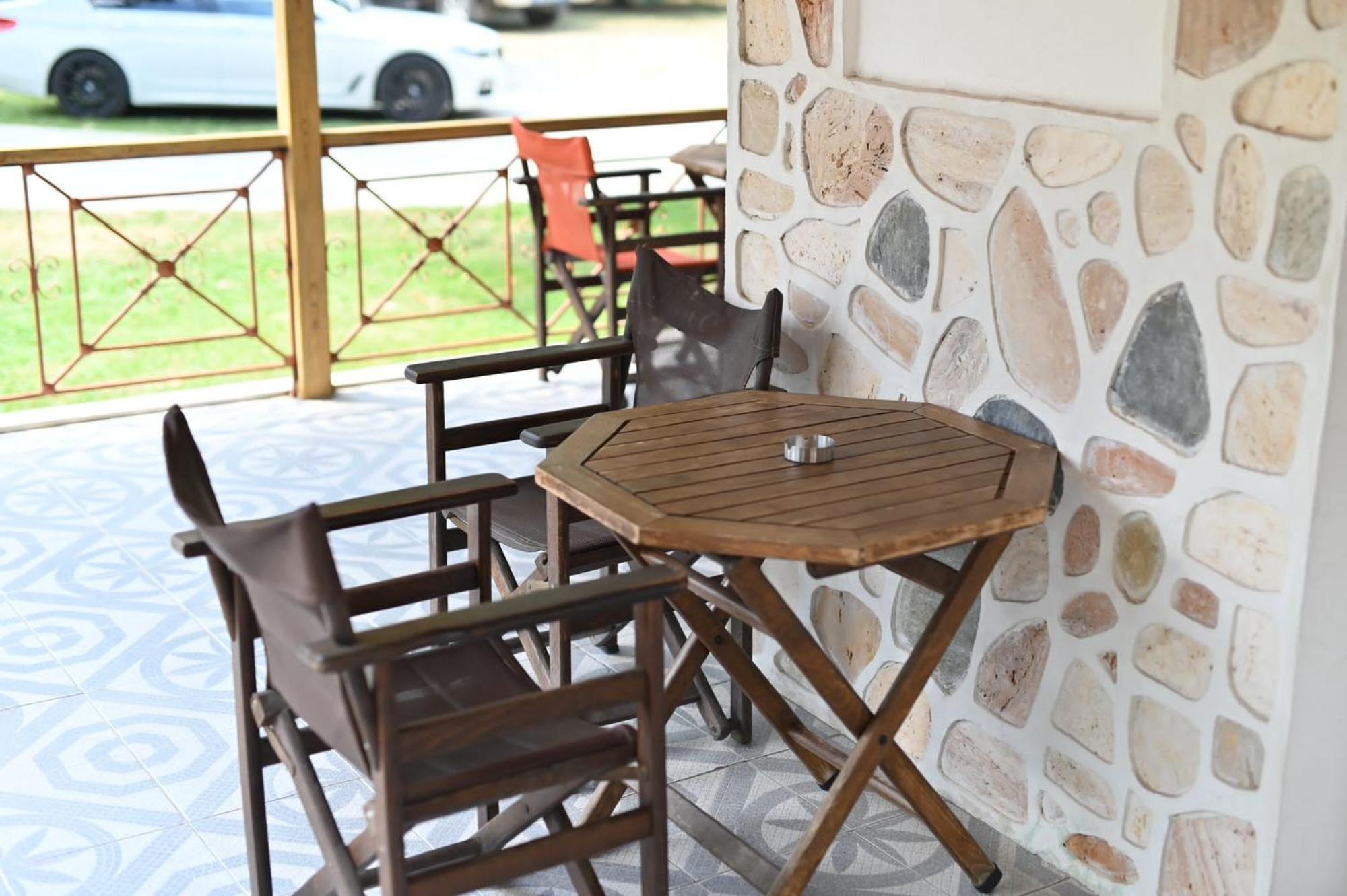 Guesthouse Agnandi Káto Loutrákion Exterior foto