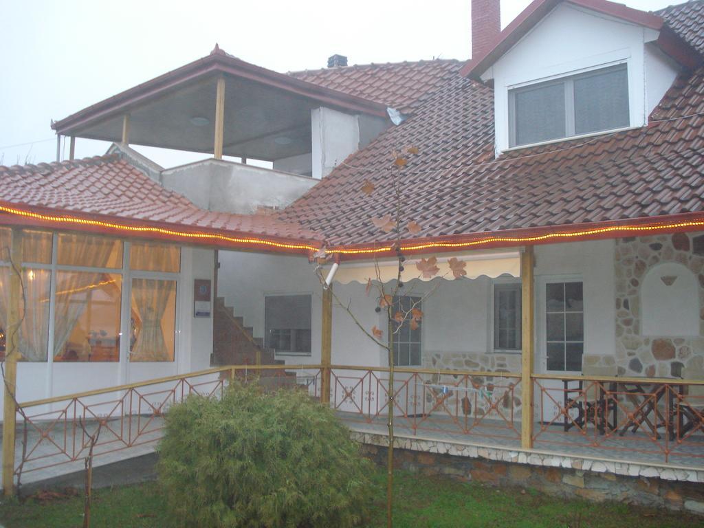 Guesthouse Agnandi Káto Loutrákion Exterior foto